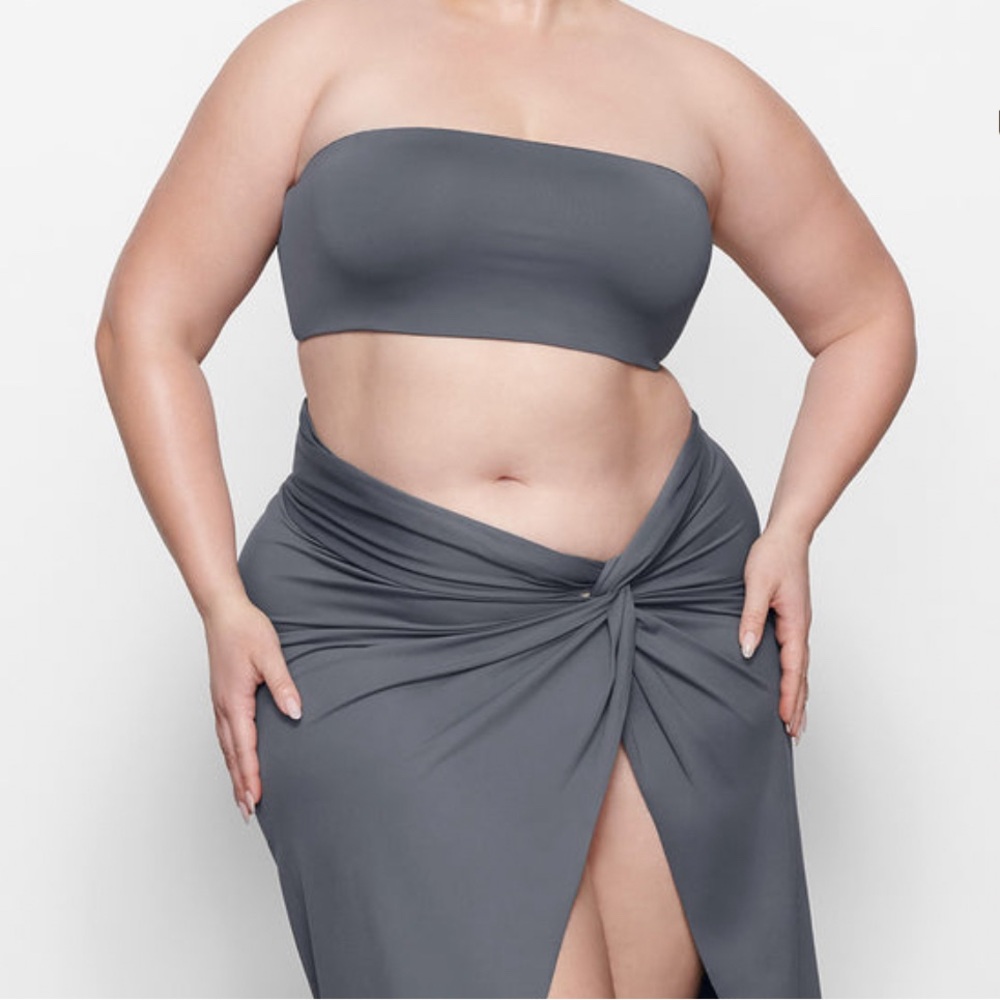 Skims Gunmetal SIGNATURE SWIM bikini 1 top and 2bottoms